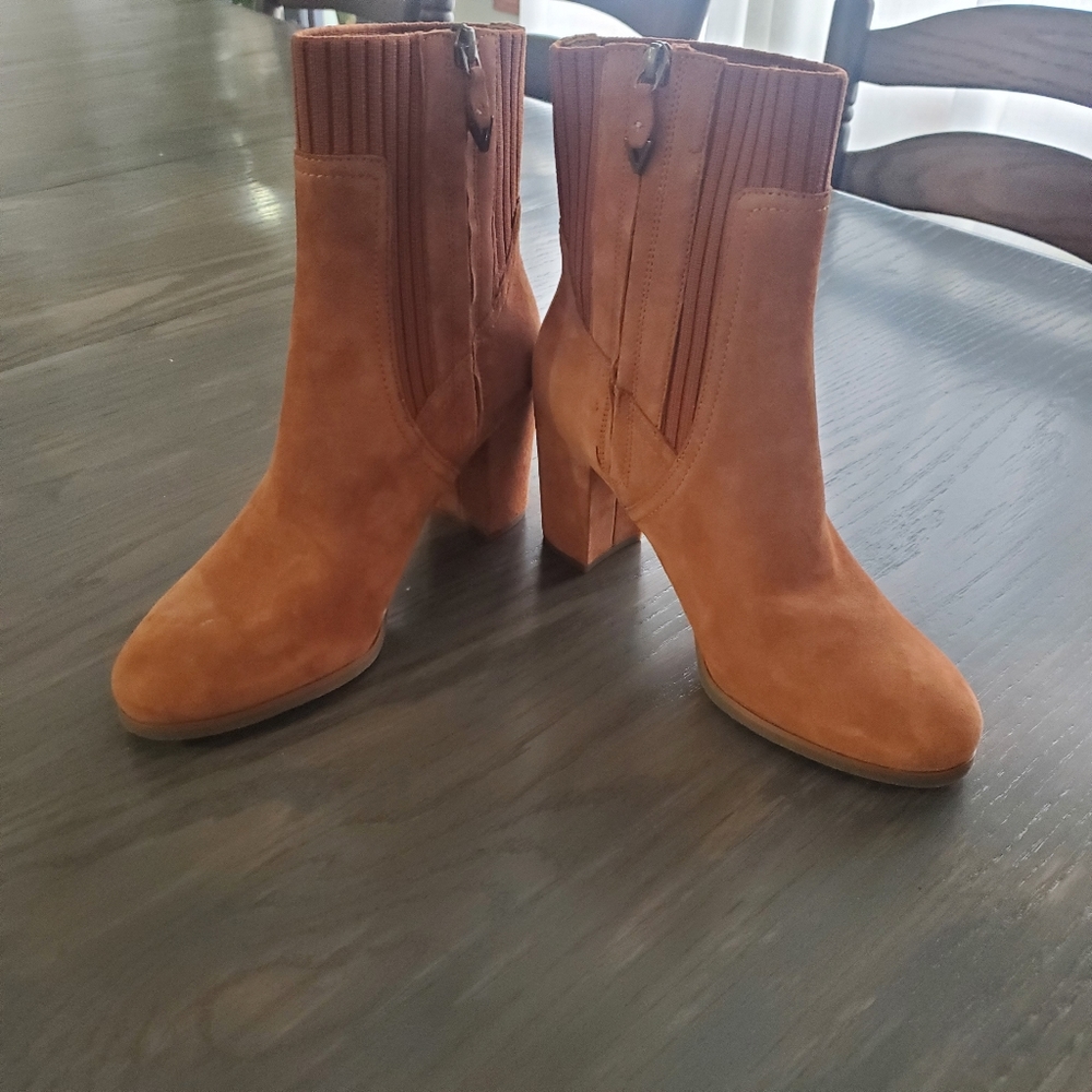 Vionic Boots